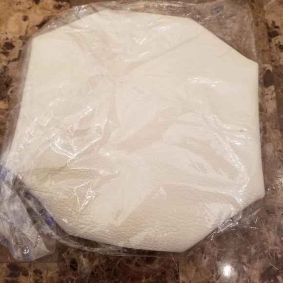 Make Up Bag - Picture 2 of 2